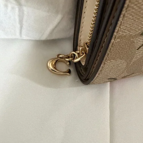 Coach Snap Wallet In Signature With Floral Print - Picture 4 of 11